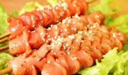 夜市烤肠爆料视频真实,揭秘网红美食背后的真相